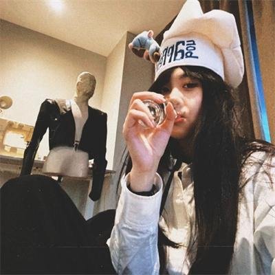 蒂拉和兰妮劫火车